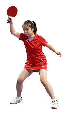 女子乒乓球运动员挥拍瞬间