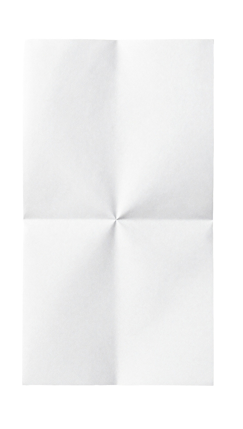 白色纸张折叠形成的几何图案