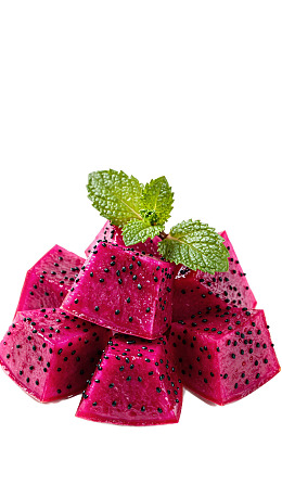 火龙果块配薄荷叶图片