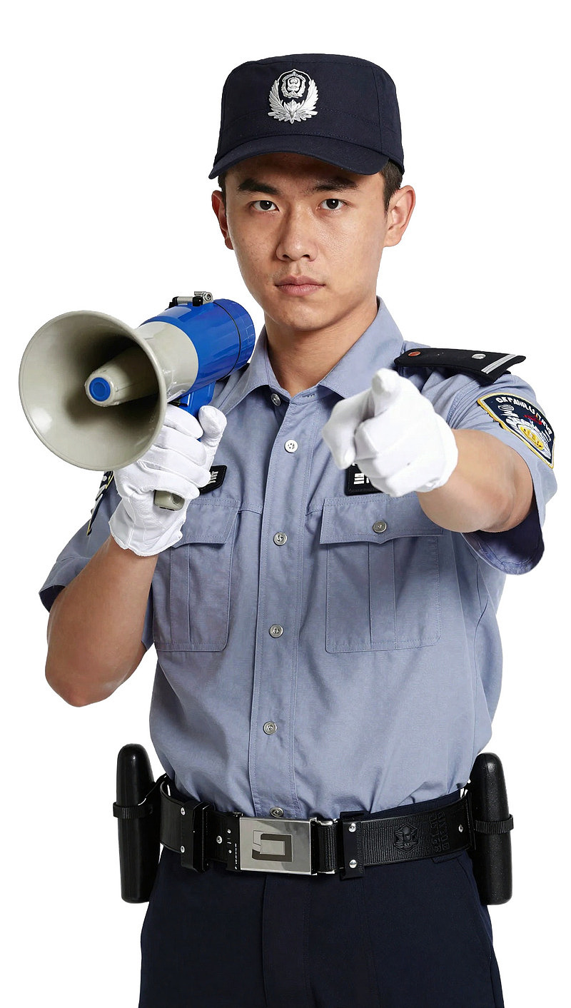 警察手持扩音器指向前方