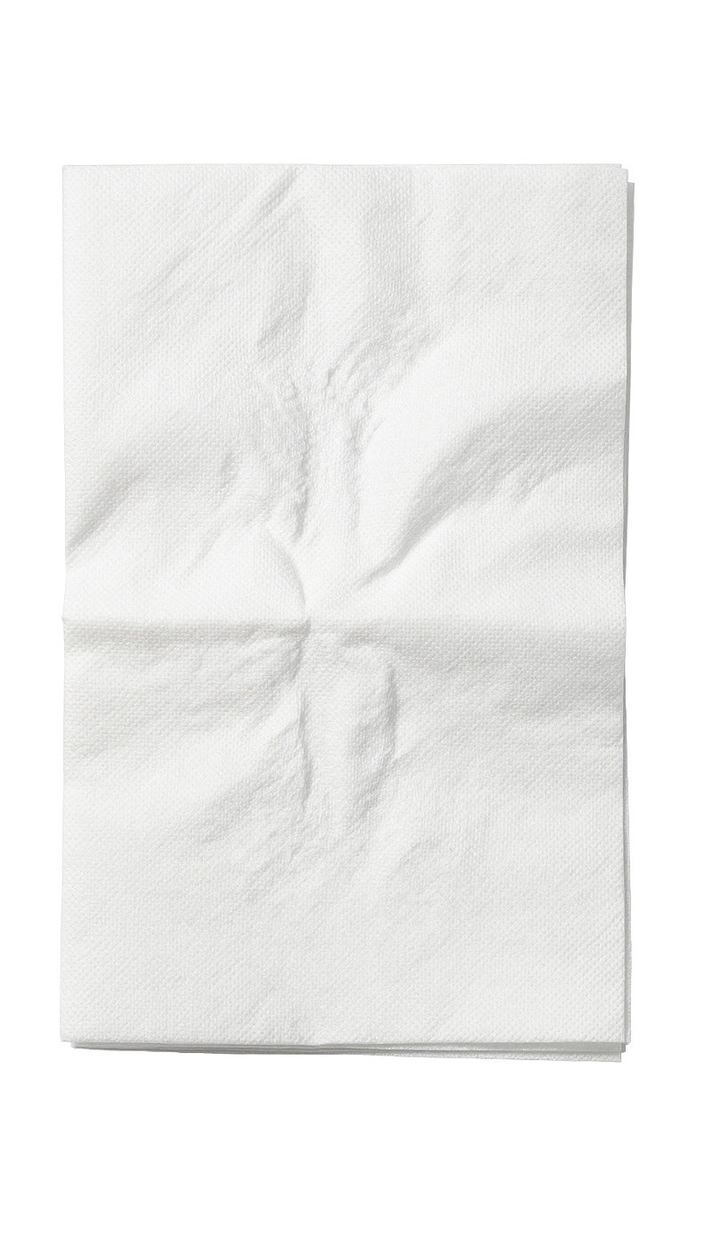 白色褶皱纸张特写图片