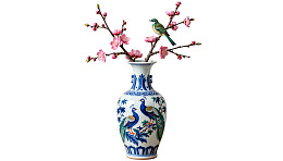 青花瓷瓶插花鸟装饰图片