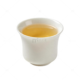 白瓷敞口茶杯盛浅黄茶汤元素
