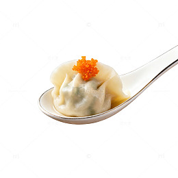 勺子上的饺子美食
