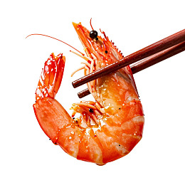 筷子夹住一只煮熟的虾