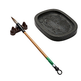 毛笔与砚台的传统书法工具