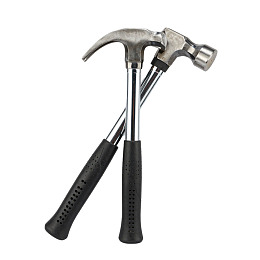 两把锤子交叉放置图片