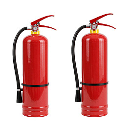 两个红色灭火器并排放置