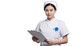 护士手持文件夹微笑图片