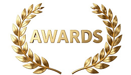 金色奖章与 laurel 枝叶环绕