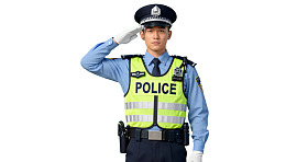 警察敬礼身穿制服图片