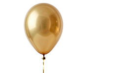 金色气球悬空漂浮图片