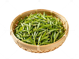 竹篮盛绿茶叶