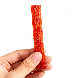 手持辣条特写