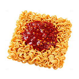 简约风方便面辣椒酱美食