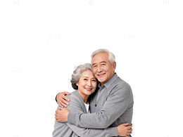温馨相拥老年夫妻