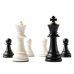 黑白棋子对峙场景图片