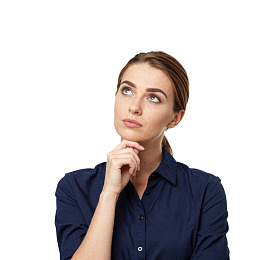女子沉思手托下巴望向远方