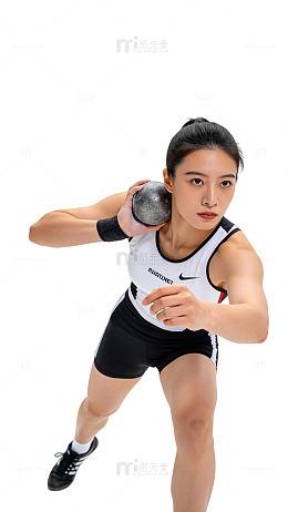 运动风女子铅球投掷写真素材