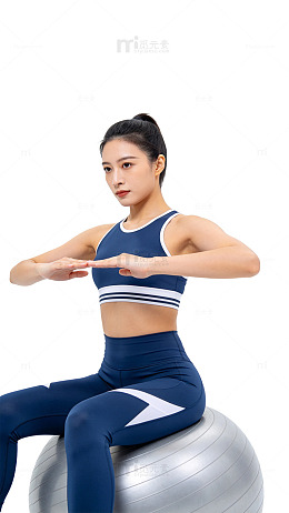 写实风健身女性瑜伽球训练设计素材