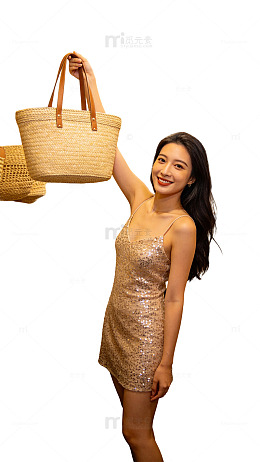 时尚写真女性手提草编包设计素材