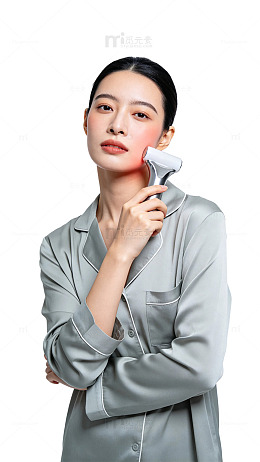 简约风护肤美容仪使用场景设计素材